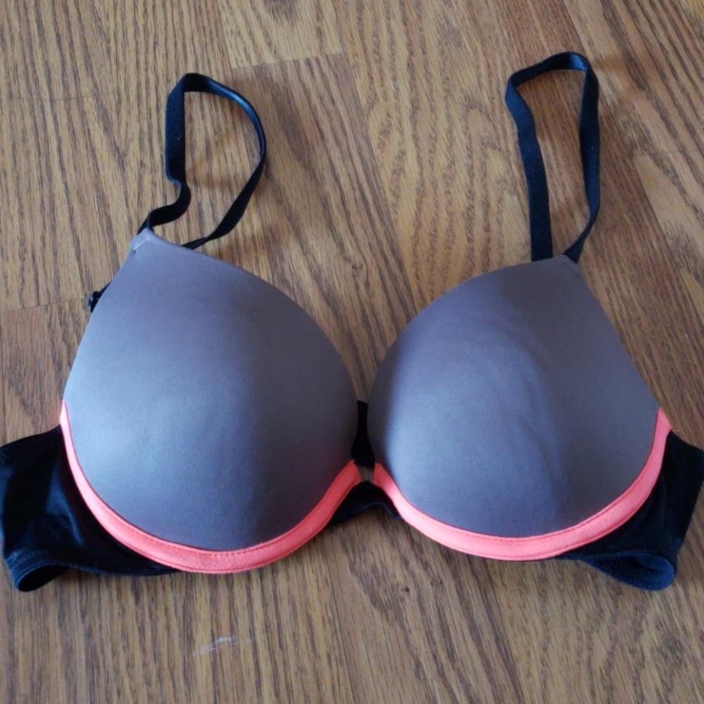 Victoria's secret pink bra